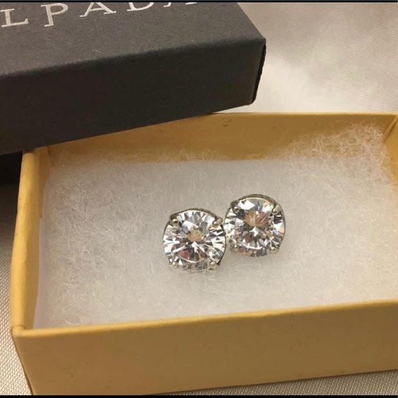 Silpada CROWN JEWEL Cubic Zirconia earrings P2381 - Picture 2 of 16